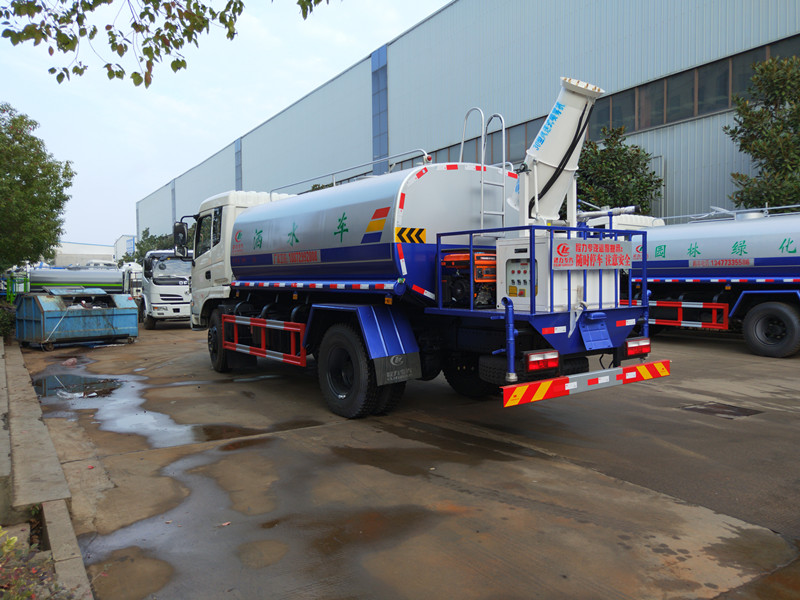 七臺(tái)河灑水車價(jià)格 七臺(tái)河灑水車價(jià)格