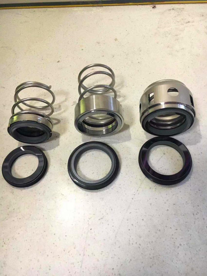 安裝灑水泵機(jī)械密封注意事項-灑水車配件價格 安裝灑水泵機(jī)械密封注意事項-灑水車配件價格