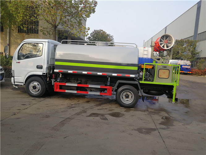 哪有灑水車廠家-哪有工地灑水車一般價(jià)格多少廠家 哪有灑水車廠家-哪有工地灑水車一般價(jià)格多少廠家