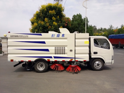 街道專用多功能道路清掃車參數(shù)-掃路車-程力集團(tuán) 街道專用多功能道路清掃車參數(shù)-掃路車-程力集團(tuán)