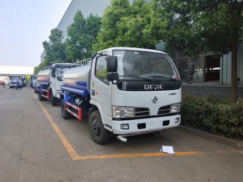 小型藍(lán)牌灑水車多少錢-東風(fēng)灑水車廠家價(jià)格報(bào)價(jià) 小型藍(lán)牌灑水車多少錢-東風(fēng)灑水車廠家價(jià)格報(bào)價(jià)