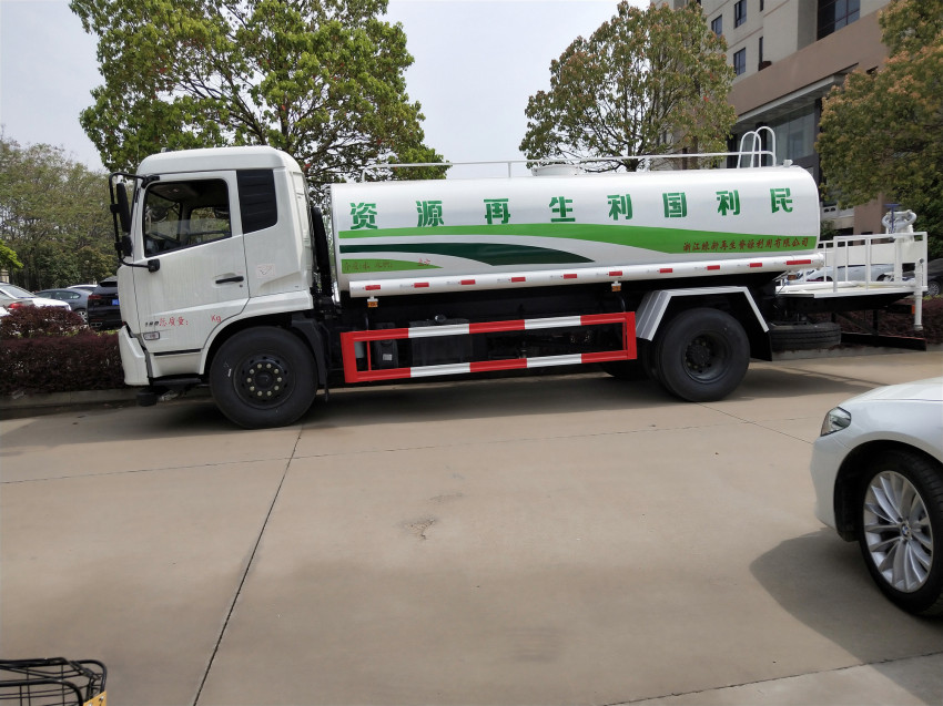 工地灑水車在哪里-灑水車-灑水車買價(jià)格便宜 工地灑水車在哪里-灑水車-灑水車買價(jià)格便宜