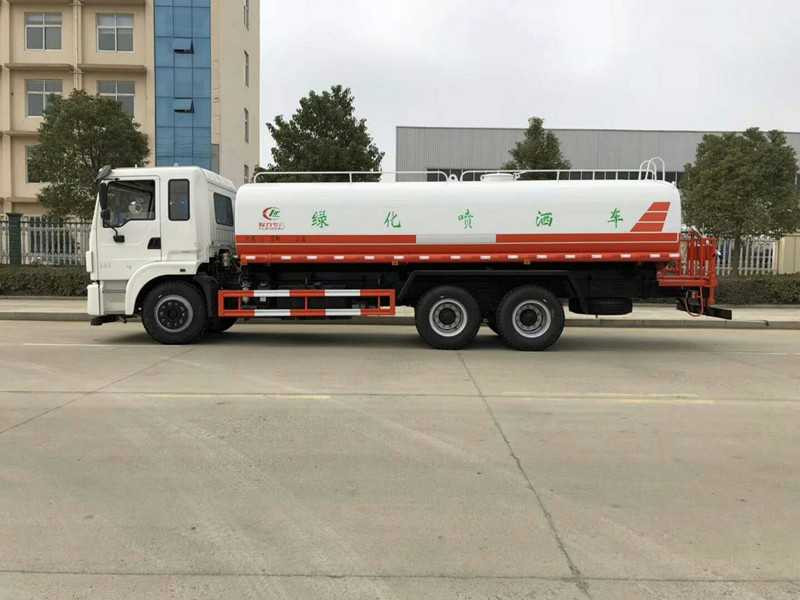 東風(fēng)18噸灑水車(chē)-18立方灑水車(chē)廠家價(jià)格報(bào)價(jià)-程力灑水車(chē)生產(chǎn)廠家 東風(fēng)18噸灑水車(chē)-18立方灑水車(chē)廠家價(jià)格報(bào)價(jià)-程力灑水車(chē)生產(chǎn)廠家