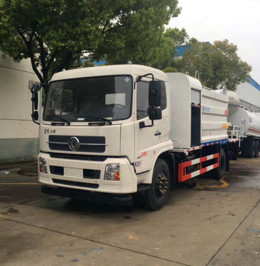 桂林灑水車銷售_桂林灑水車廠家價(jià)格-程力集團(tuán) 桂林灑水車銷售_桂林灑水車廠家價(jià)格-程力集團(tuán)