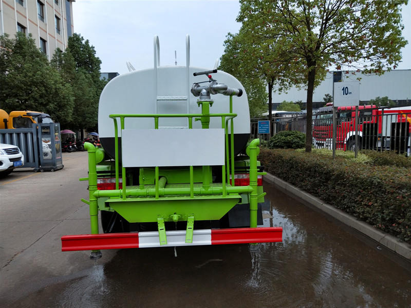 程力威牌CLW5070GSSD6型灑水車-5立方灑水車價(jià)格報(bào)價(jià)-程力集團(tuán) 程力威牌CLW5070GSSD6型灑水車-5立方灑水車價(jià)格報(bào)價(jià)-程力集團(tuán)