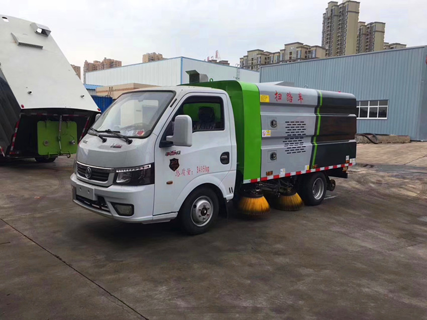 地下停車廠的藍(lán)牌小型掃路車的價(jià)格是多少錢-小型掃路車生產(chǎn)廠家 地下停車廠的藍(lán)牌小型掃路車的價(jià)格是多少錢-小型掃路車生產(chǎn)廠家