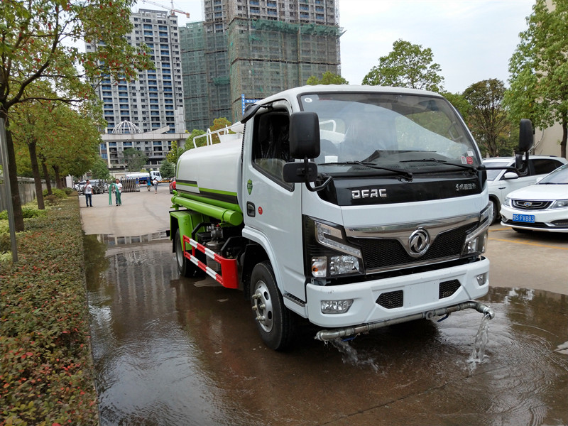 東風(fēng)小多利卡5噸灑水車(chē)-東風(fēng)小多利卡5噸灑水車(chē)價(jià)格-程力集團(tuán) 東風(fēng)小多利卡5噸灑水車(chē)-東風(fēng)小多利卡5噸灑水車(chē)價(jià)格-程力集團(tuán)