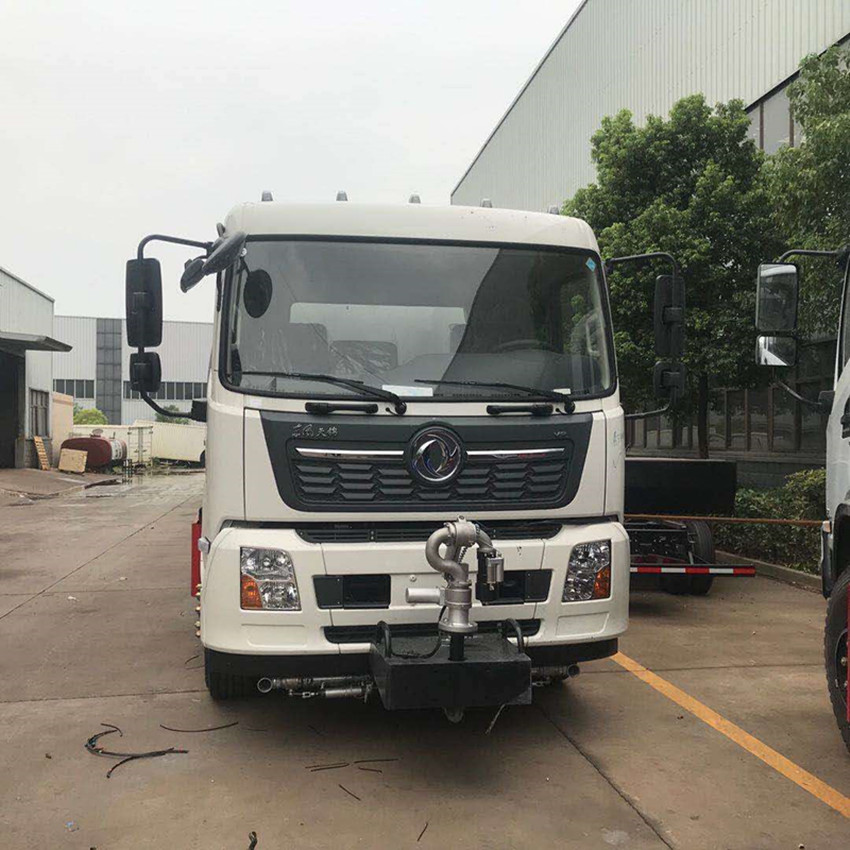 東風(fēng)5方灑水車(chē)-5噸園林綠化噴灑車(chē)多少錢(qián) 東風(fēng)5方灑水車(chē)-5噸園林綠化噴灑車(chē)多少錢(qián)