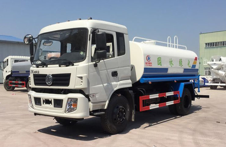 東風(fēng)5噸灑水車價格-霧炮灑水車需要多少錢 東風(fēng)5噸灑水車價格-霧炮灑水車需要多少錢