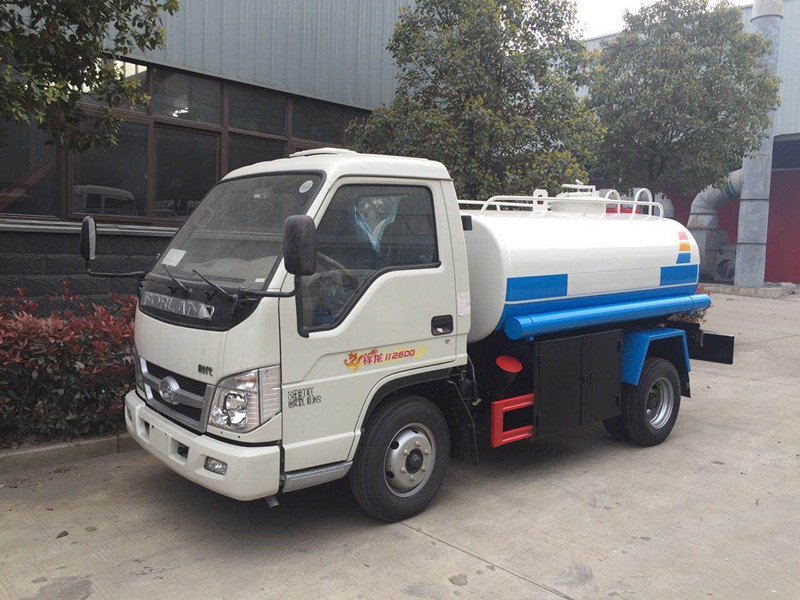 3噸灑水車(chē) 3噸灑水車(chē)