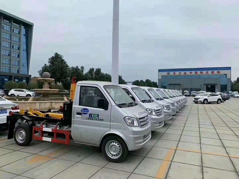 長安小型勾臂式垃圾車-長安3.5方勾臂式垃圾車價(jià)格報(bào)價(jià)-湖北程力 長安小型勾臂式垃圾車-長安3.5方勾臂式垃圾車價(jià)格報(bào)價(jià)-湖北程力