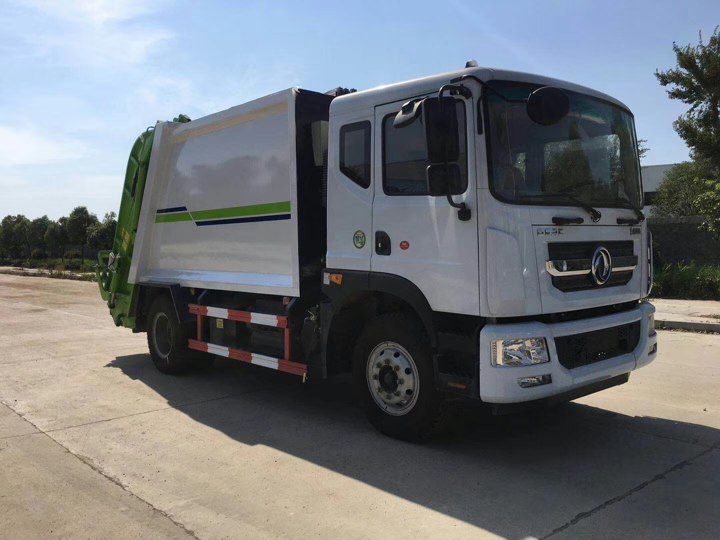 東風(fēng)D9高端壓縮式垃圾車-東風(fēng)壓縮式垃圾車價(jià)格報(bào)價(jià)-湖北程力 東風(fēng)D9高端壓縮式垃圾車-東風(fēng)壓縮式垃圾車價(jià)格報(bào)價(jià)-湖北程力