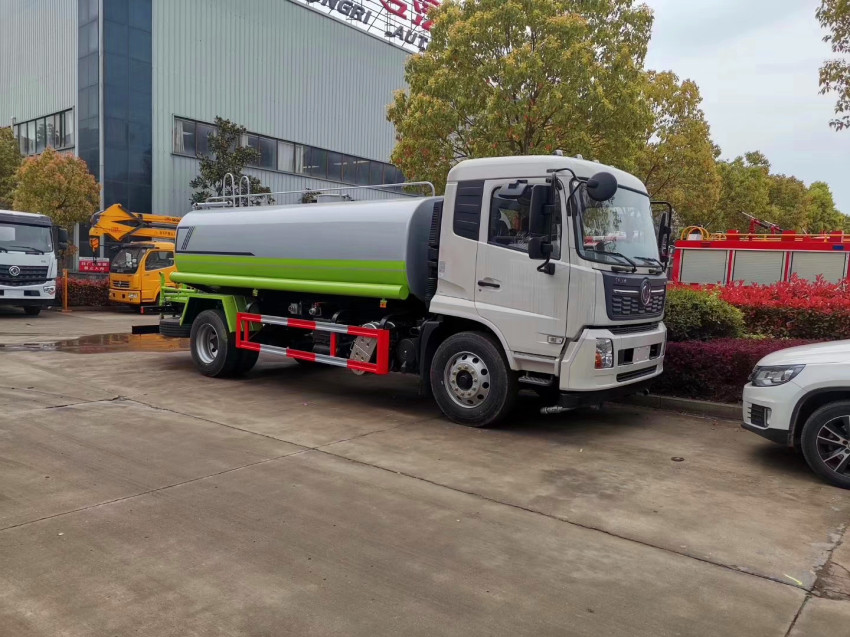東風(fēng)15噸灑水車生產(chǎn)廠家 15方園林綠化噴灑水罐車-湖北程力 東風(fēng)15噸灑水車生產(chǎn)廠家 15方園林綠化噴灑水罐車-湖北程力