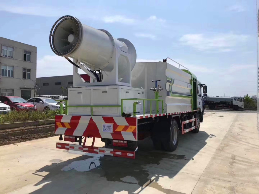 灑水車一般多少錢-灑水車多少錢一輛-湖北盈通灑水車生產(chǎn)廠家 灑水車一般多少錢-灑水車多少錢一輛-湖北盈通灑水車生產(chǎn)廠家