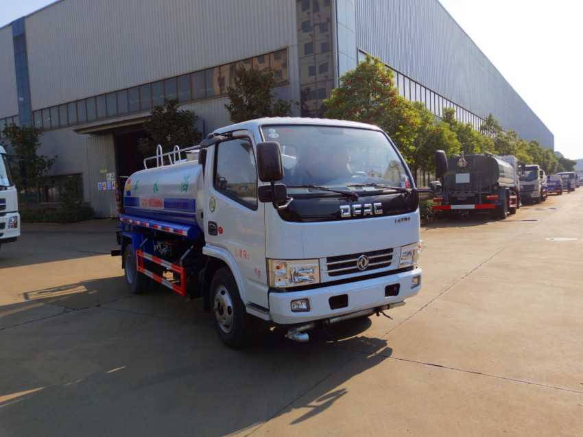 5方灑水車價(jià)格表 廠家銷售綠化工程灑水車 霧炮灑水車-湖北盈通汽車 5方灑水車價(jià)格表 廠家銷售綠化工程灑水車 霧炮灑水車-湖北盈通汽車