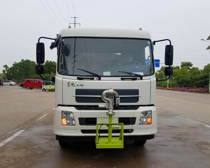 平頂山80米霧炮車 10方抑塵車 一輛也是批發(fā)價 平頂山80米霧炮車 10方抑塵車 一輛也是批發(fā)價