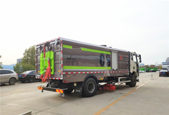 國(guó)六16方解放J6洗掃車(chē) 國(guó)六16方解放J6洗掃車(chē)