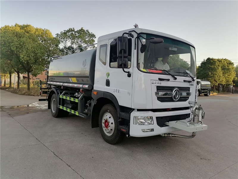 多利卡12噸灑水車前置電動灑水炮后配霧炮抑塵車-東風(fēng)12噸灑水車生產(chǎn)廠家 多利卡12噸灑水車前置電動灑水炮后配霧炮抑塵車-東風(fēng)12噸灑水車生產(chǎn)廠家