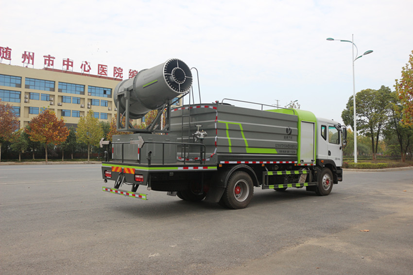 東風(fēng)D9霧炮車 東風(fēng)D9霧炮車