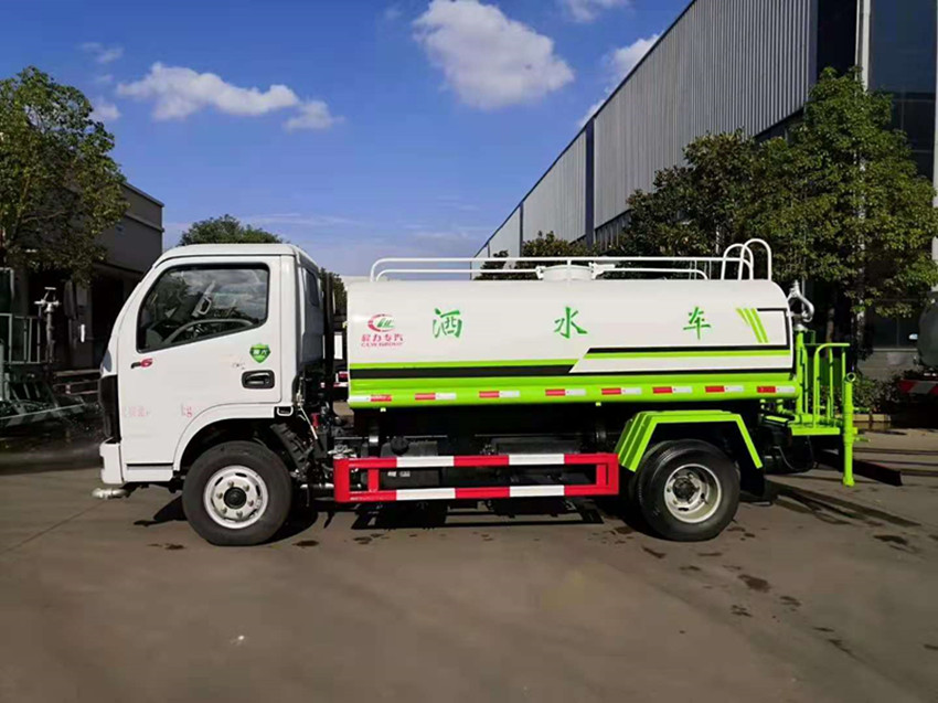 東風(fēng)福瑞卡5噸霧炮灑水車-藍(lán)牌灑水車-程力灑水車生產(chǎn)廠家 東風(fēng)福瑞卡5噸霧炮灑水車-藍(lán)牌灑水車-程力灑水車生產(chǎn)廠家