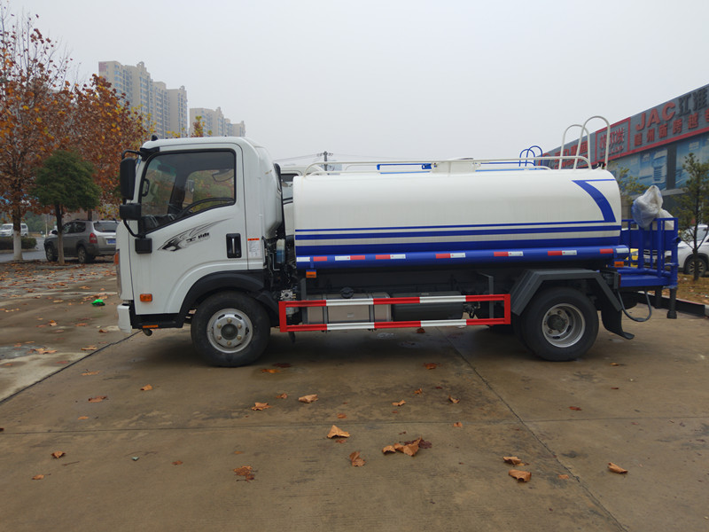 城市用的灑水車多少錢一臺-城市用的灑水車多少錢-湖北程力 城市用的灑水車多少錢一臺-城市用的灑水車多少錢-湖北程力