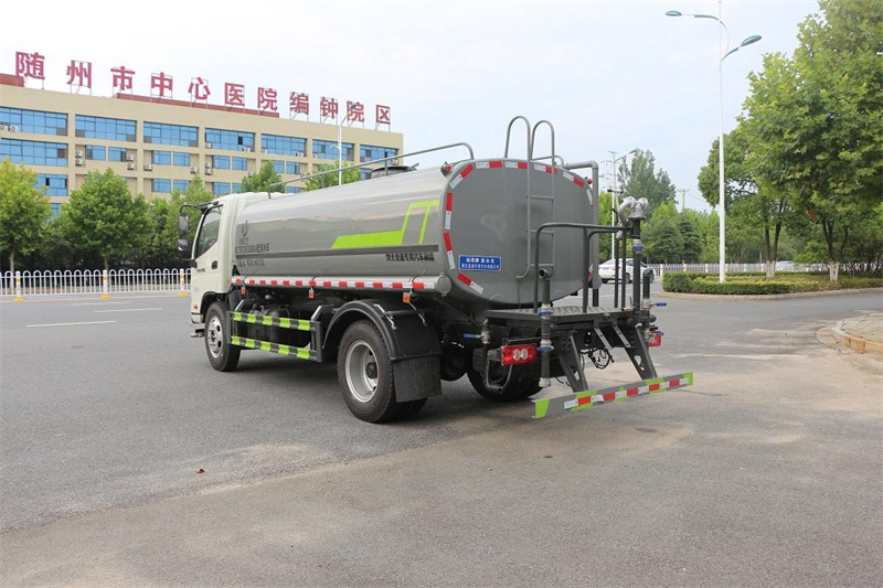 福田9立方灑水車(chē) 福田9立方灑水車(chē)