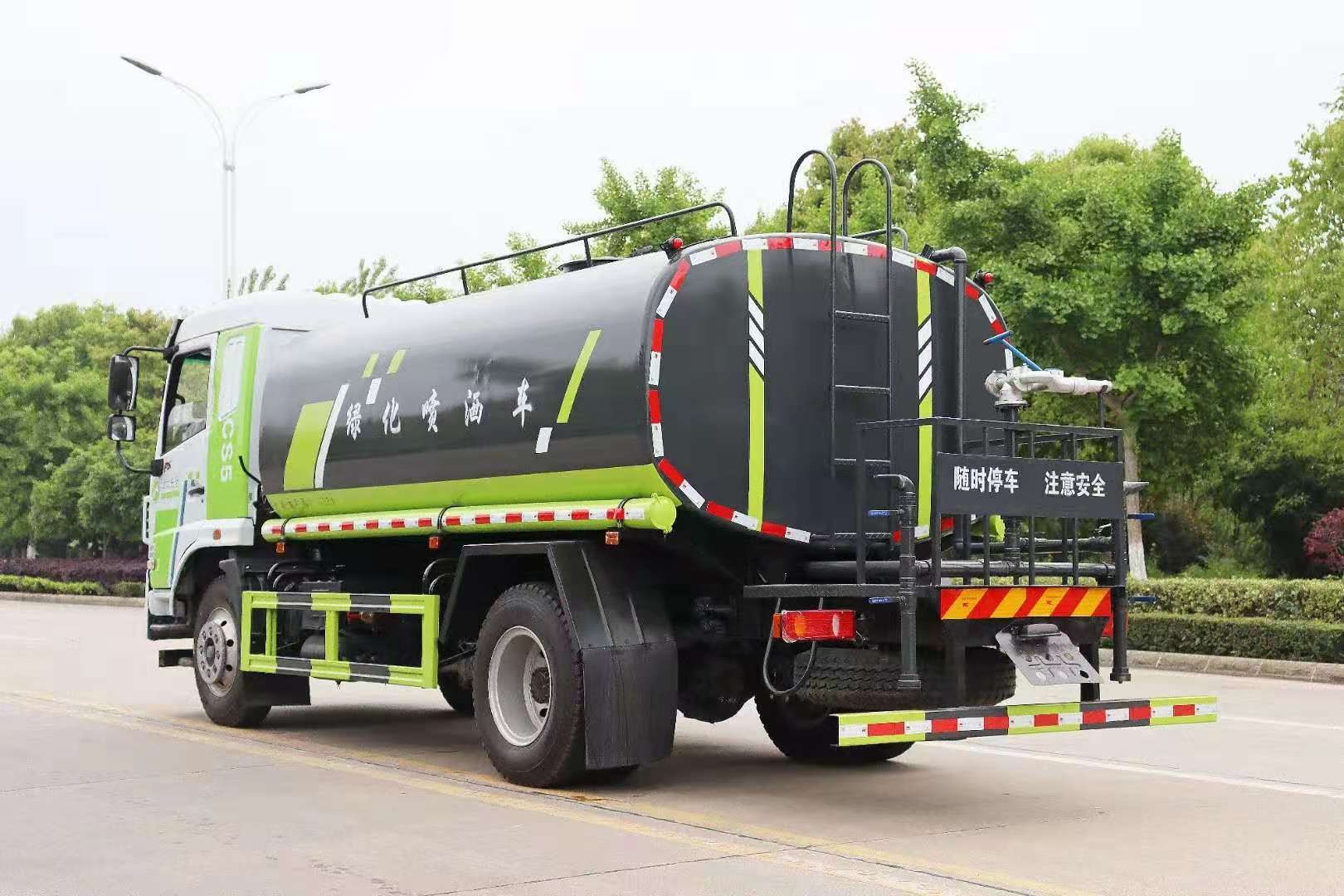 東風(fēng)華神12噸灑水車