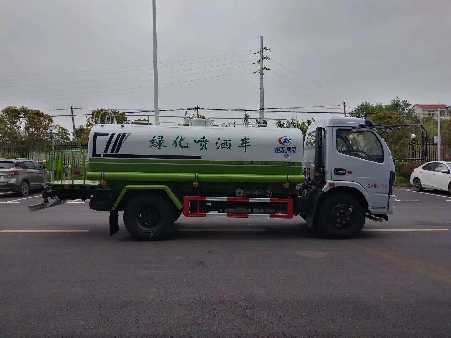 東風(fēng)大多利卡8噸灑水車
