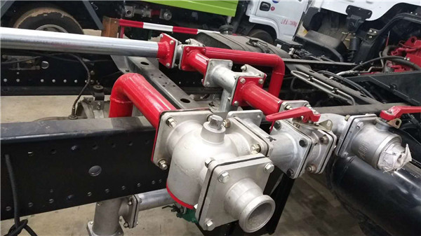 東風(fēng)大多利卡8噸灑水車