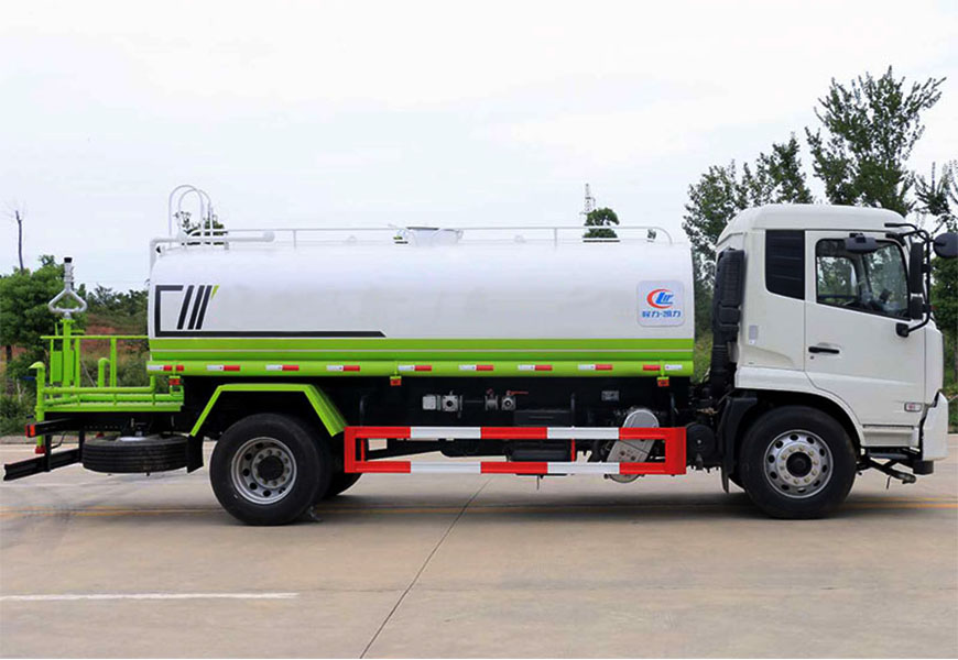 天錦14噸灑水車(chē)